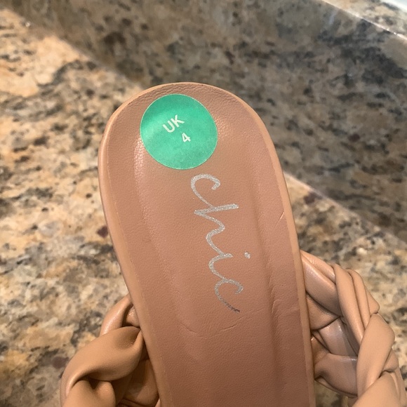 Brand new without box nude heels - Picture 2 of 3